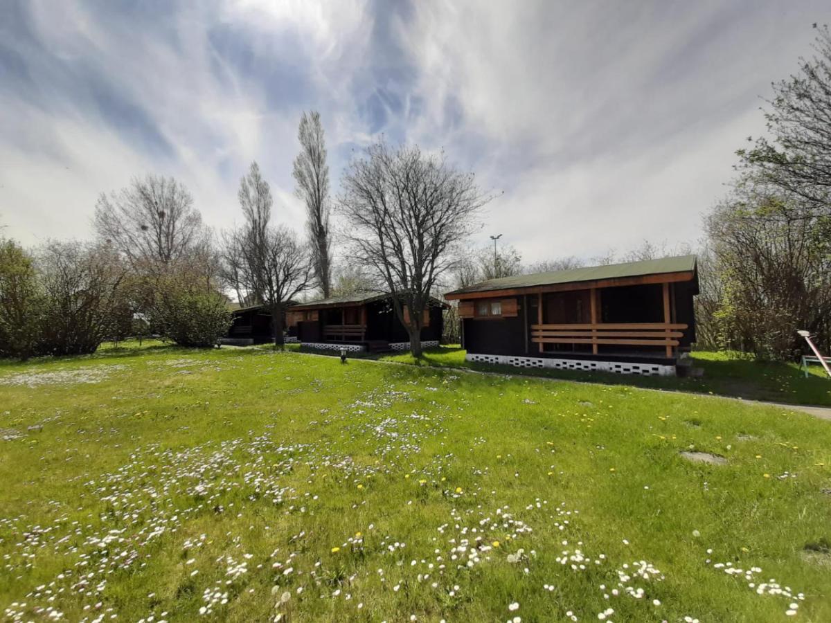 O.W. Sek Villa Karwia Exterior foto